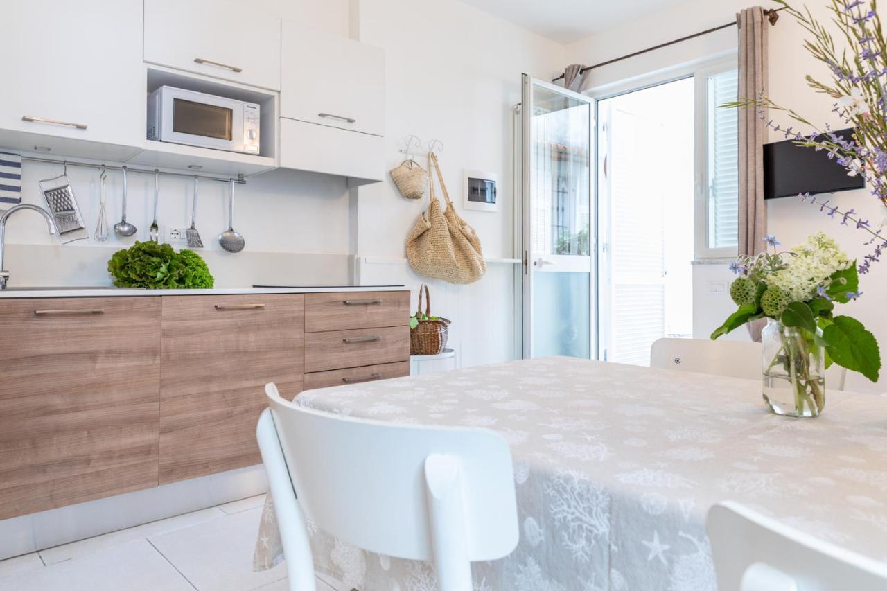 Pochi Passi Dal Mare Apartment San Bartolomeo Al Mare Exterior photo